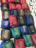 ⁦جيبة صلاة وتر بروف فاخرة – مقاومة للماء والأتربة | خفيفة الوزن قابلة للطي | مثالية للسفر والهدايا (يمكن الطباعة عليها عروض جملة)⁩ - الصورة ⁦2⁩